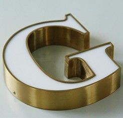 S13 Высокоточная 3D-машина для нанесения букв на канале из нержавеющей стали