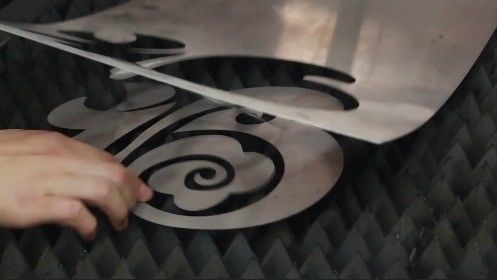 Низкая стоимость обслуживания 1500w 3000w Cnc Raycus 3015 Лист лазерный резач для резки металла