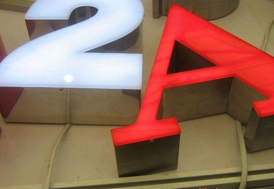 Автоматический инструмент для изгиба акриловых букв 3D